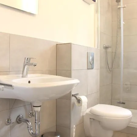 Moderne 1-Zimmer Wohnung mit Terasse, Küche, Bad mit Dusche, TV&WIFI Burgwedel  Exterior foto