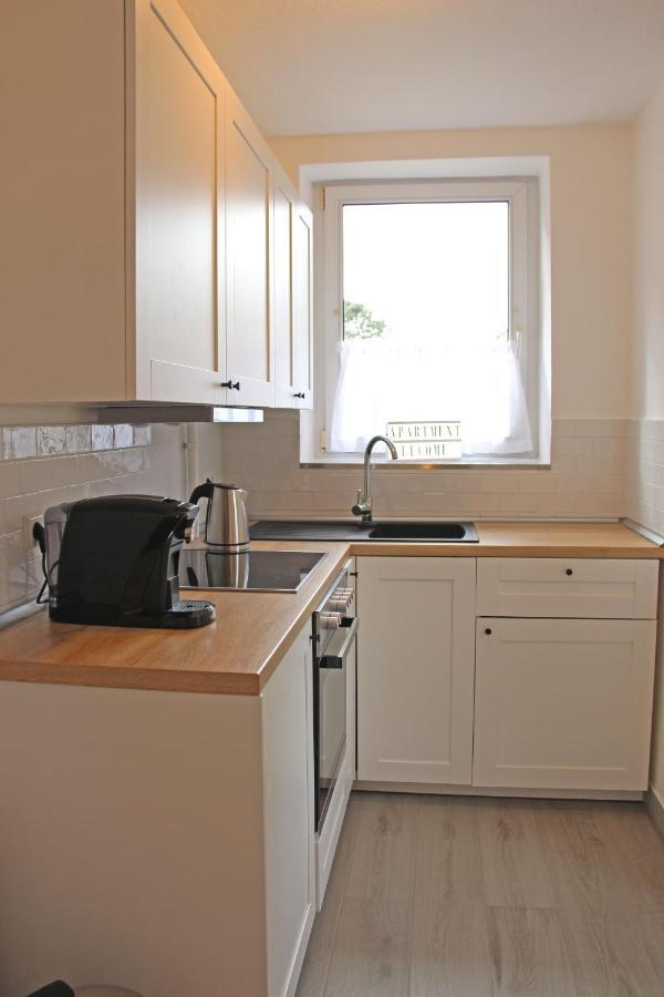 Moderne 1-zimmer Mit Terasse, Küche, Bad Mit Dusche, Tv&wifi Apartment *